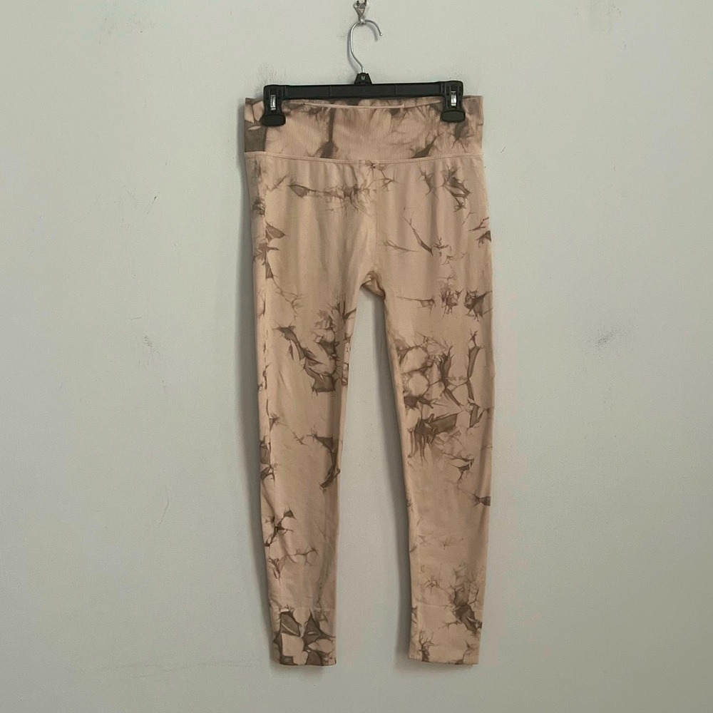 HARMONY & BALANCE cream & gray marbled tie dye leggings